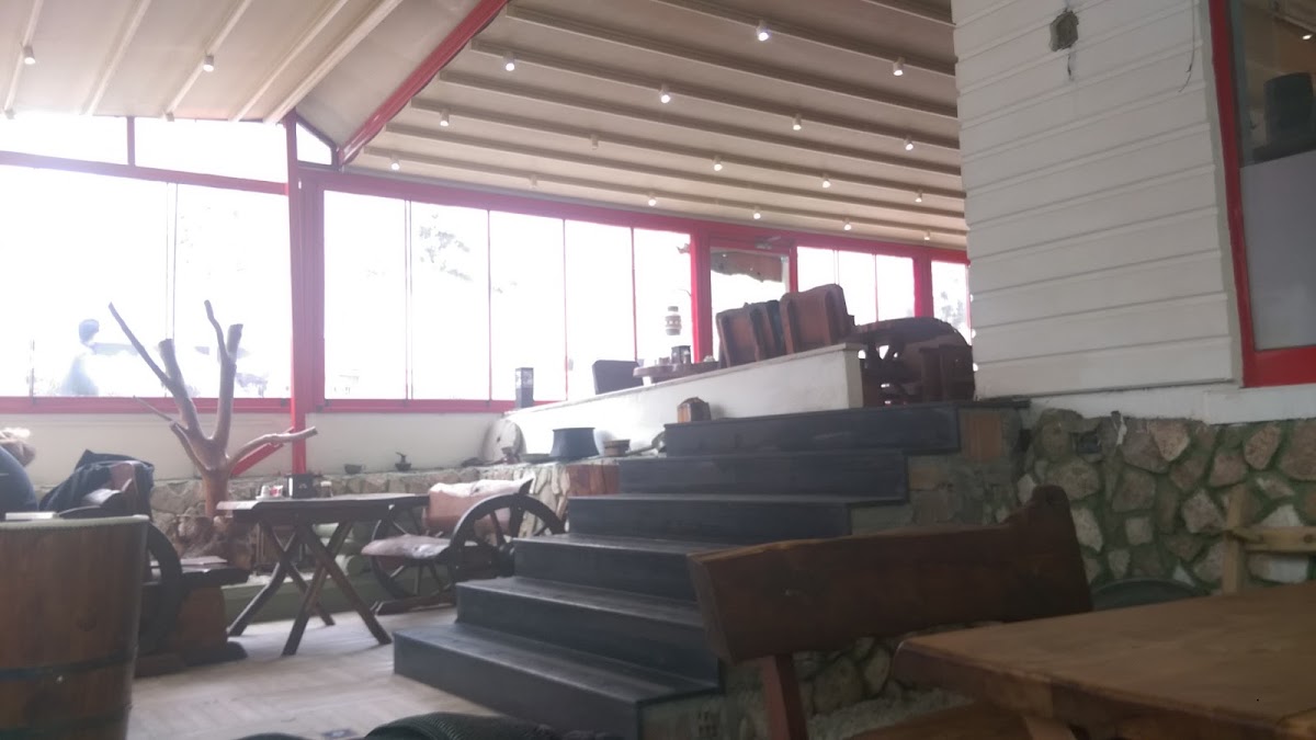 Kırmızı Beyaz Restaurant-3